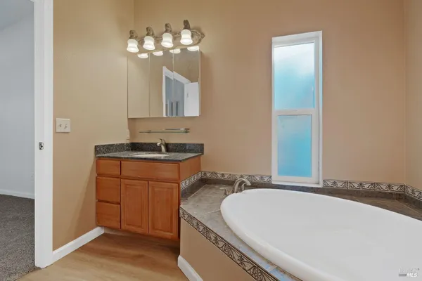 $269,900 | 3007 Shasta Road, Clearlake Oaks, CA 95423