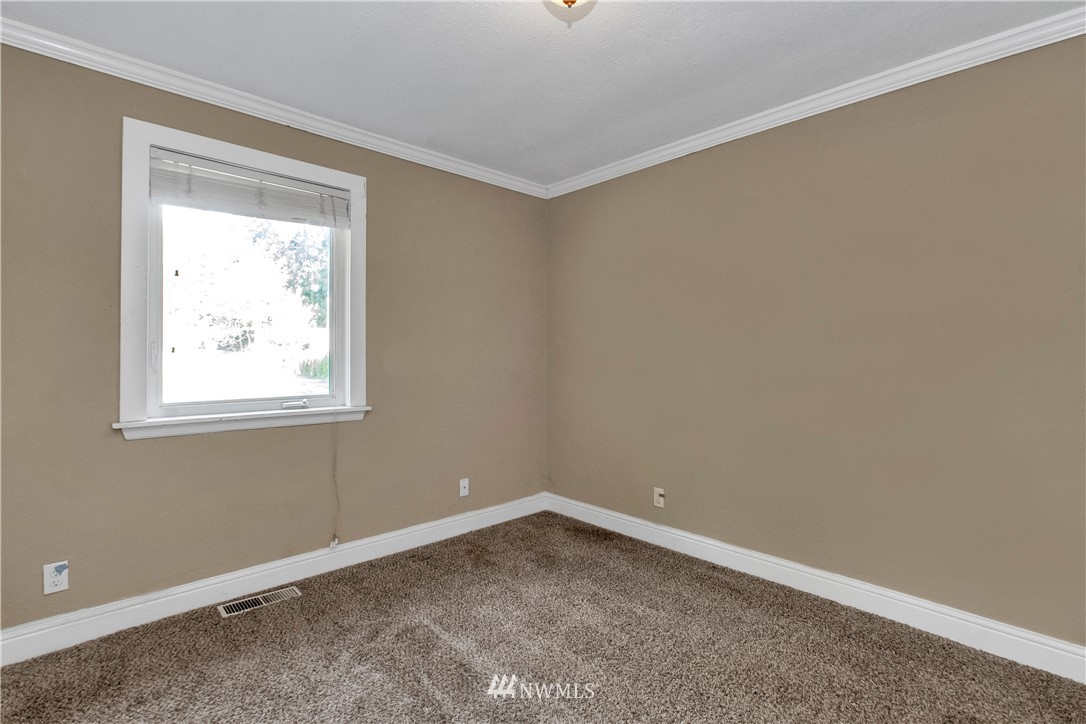 6639 Littlerock Road Southwest Tumwater, WA 98512 - Photo 15 of 34 Gallery Image 15