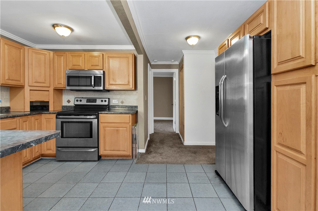 6639 Littlerock Road Southwest Tumwater, WA 98512 - Photo 9 of 34 Gallery Image 9