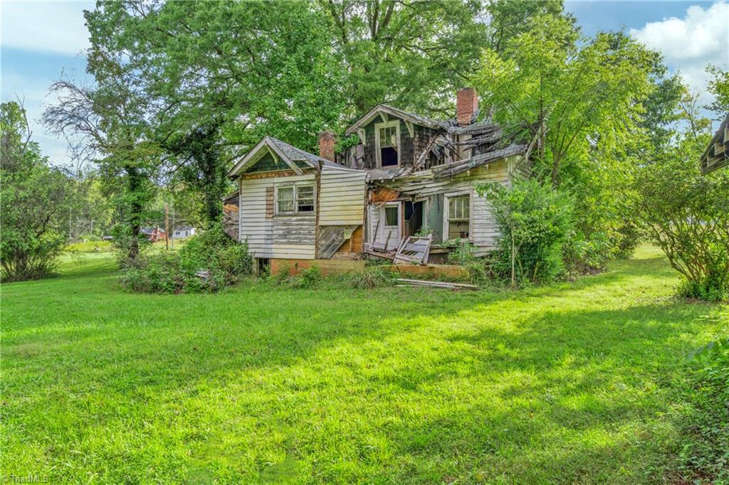 737 Joyce Circle High Point, NC 27265 - Photo 13 of 37