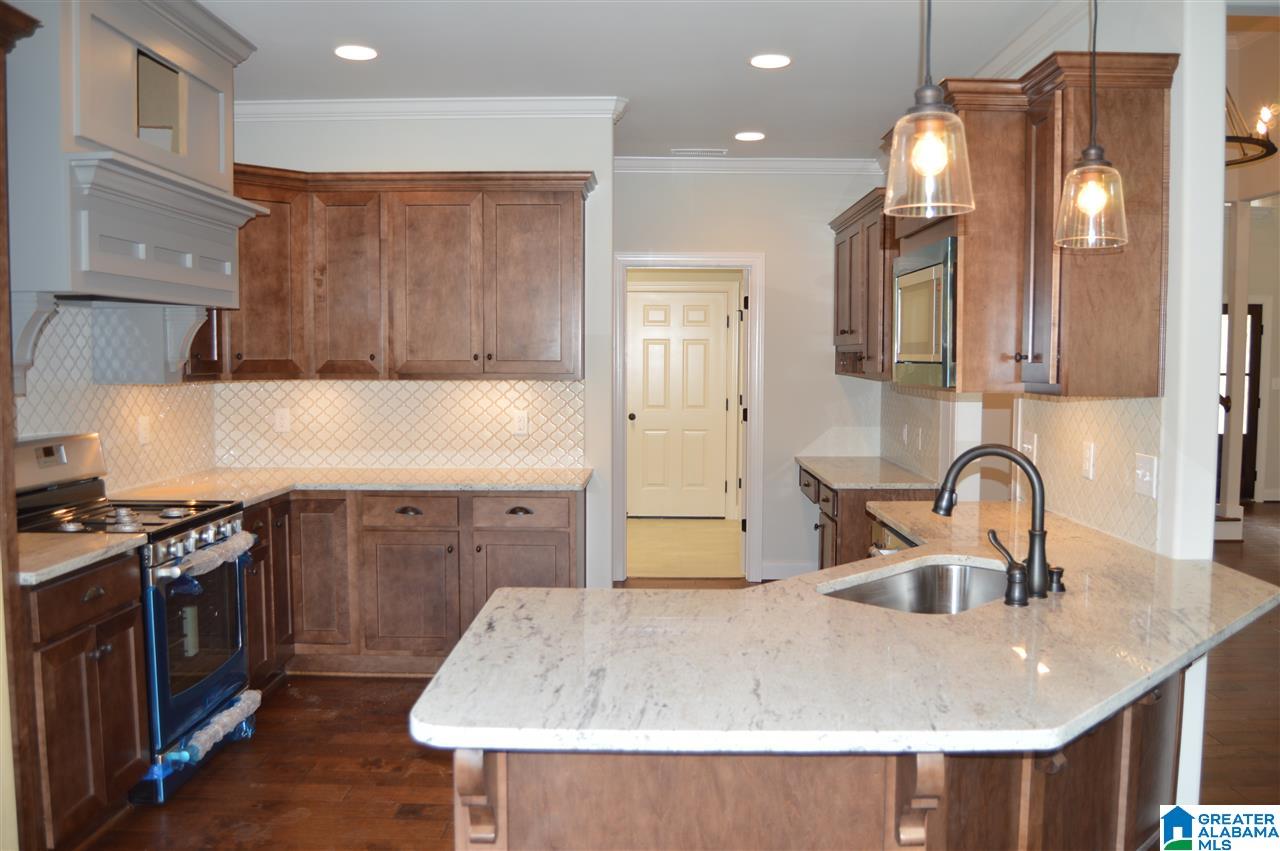 334 Strathaven Circle Pelham, AL 35124 - Photo 5 of 28