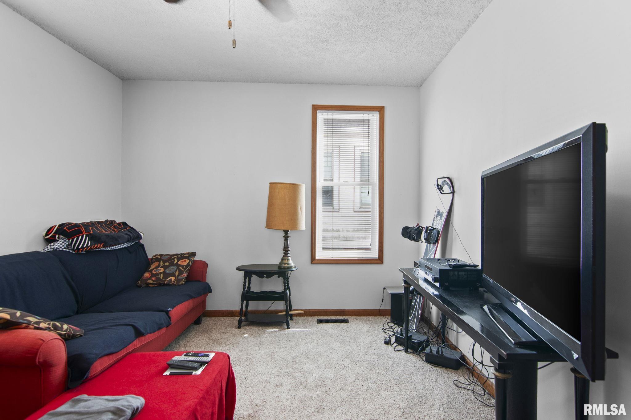 612 South English Avenue Springfield, IL 62704 - Photo 13 of 27