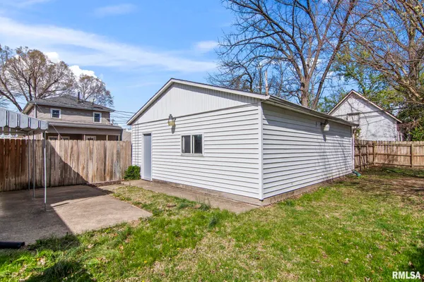 $100,000 | 612 South English Avenue, Springfield, IL 62704