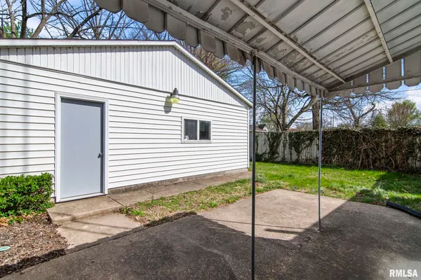 $100,000 | 612 South English Avenue, Springfield, IL 62704