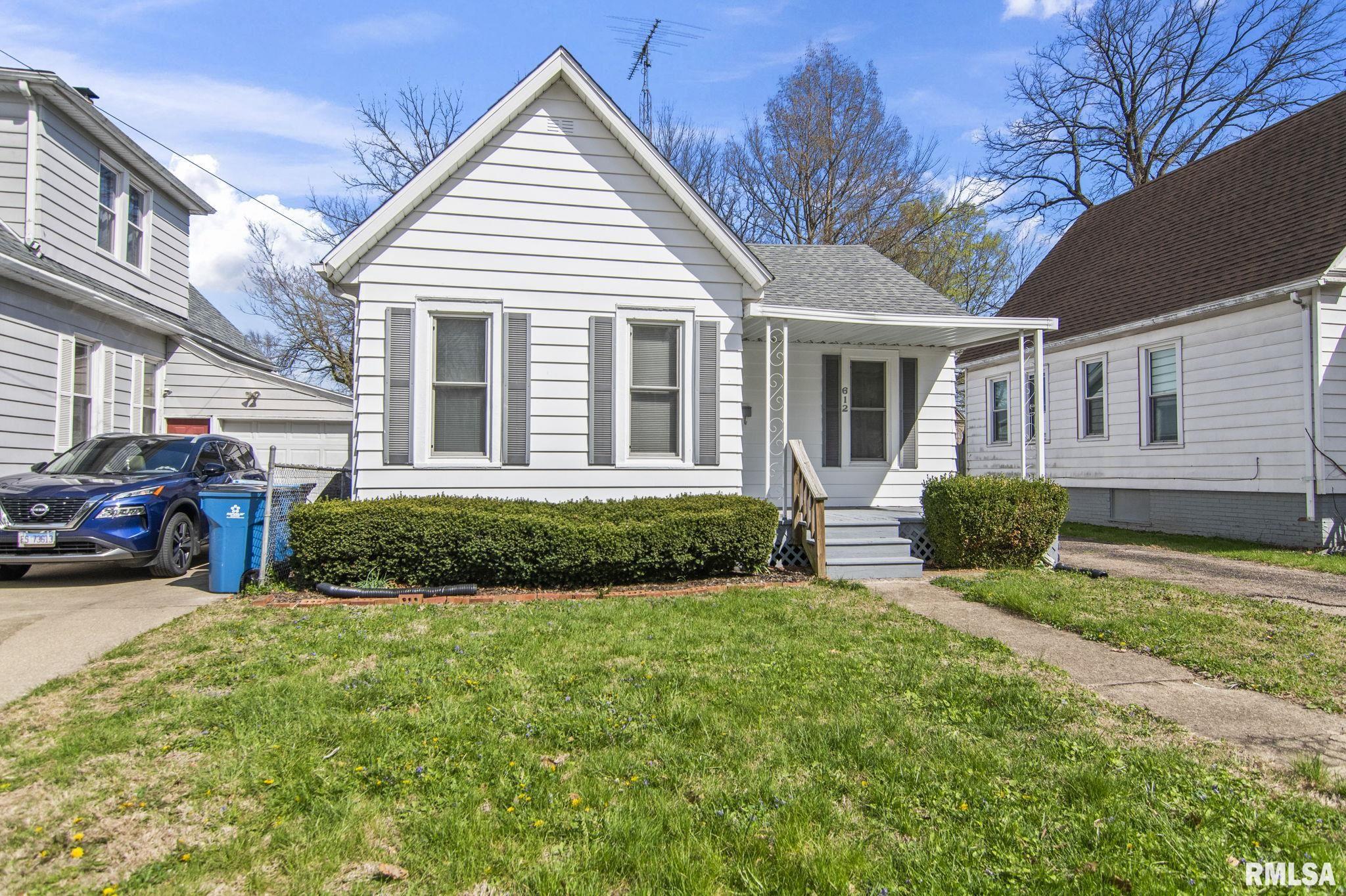 612 South English Avenue Springfield, IL 62704 - Photo 3 of 27