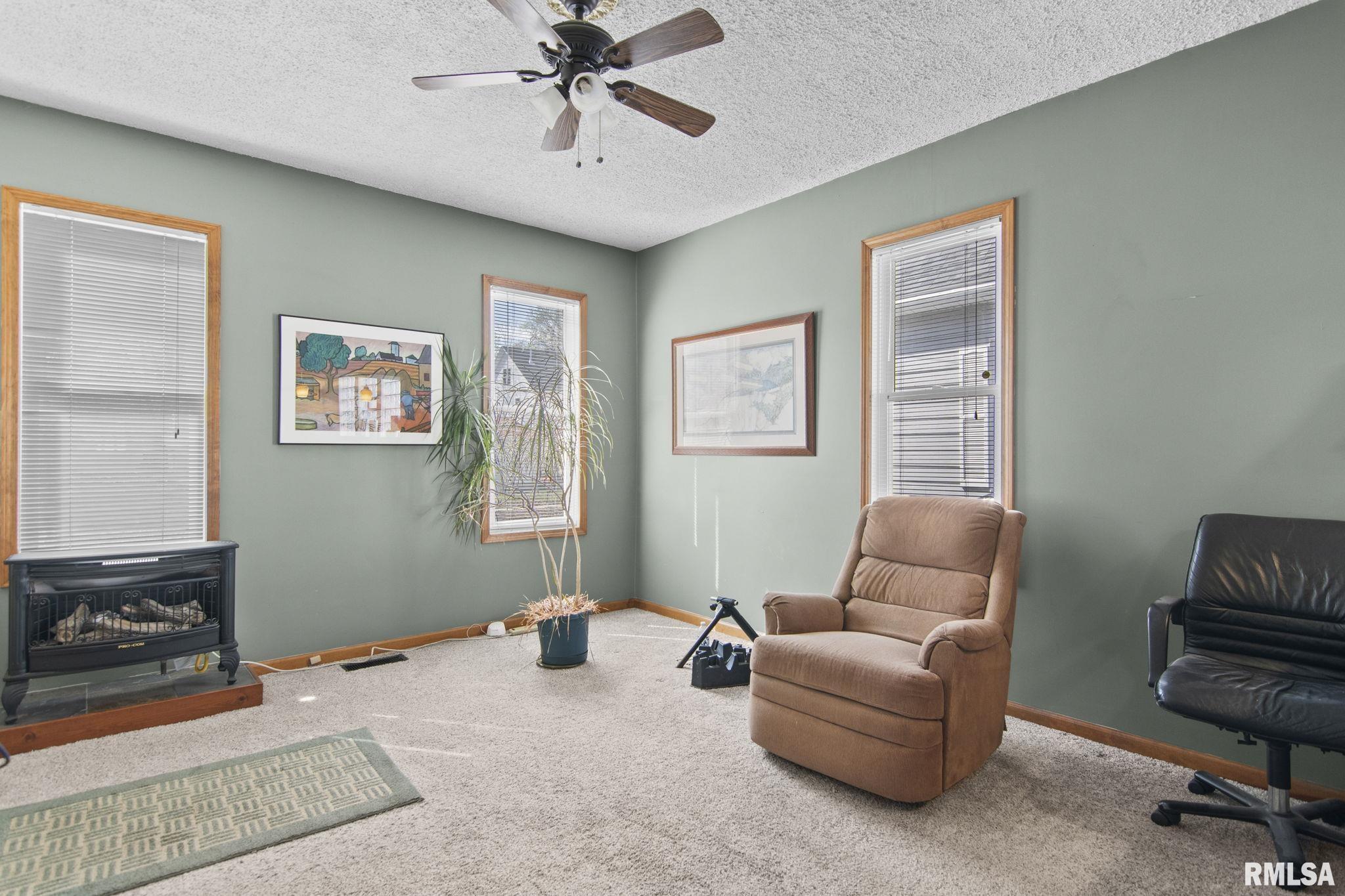 612 South English Avenue Springfield, IL 62704 - Photo 4 of 27