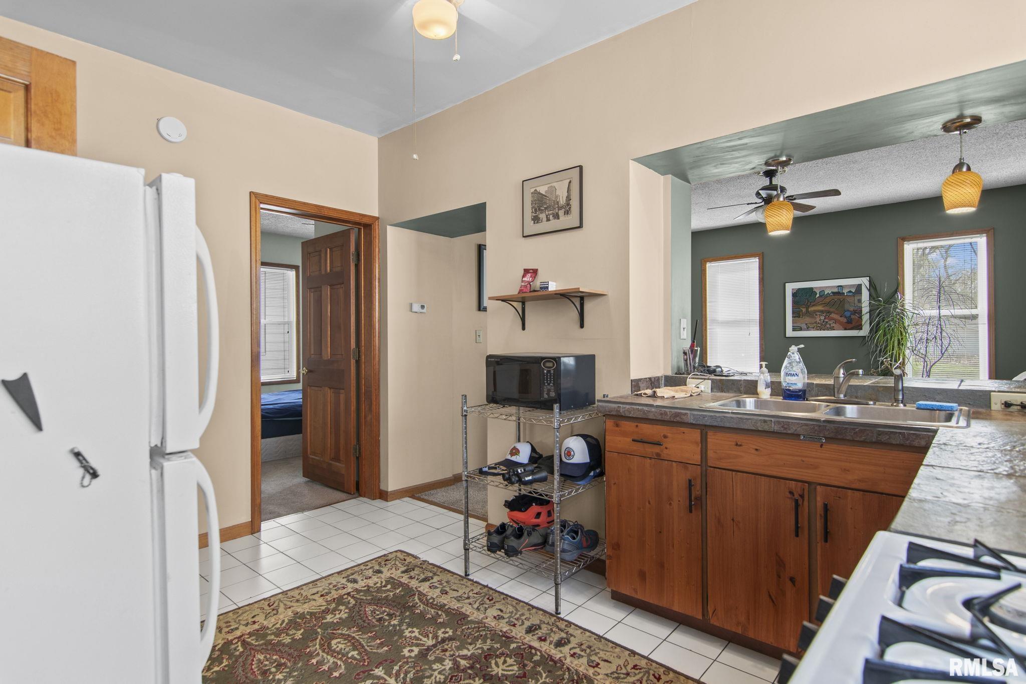 612 South English Avenue Springfield, IL 62704 - Photo 10 of 27