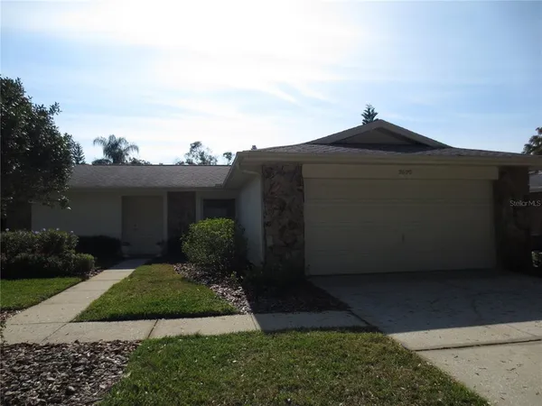 $2,600 | 2820 Lomond Drive, Palm Harbor, FL 34684