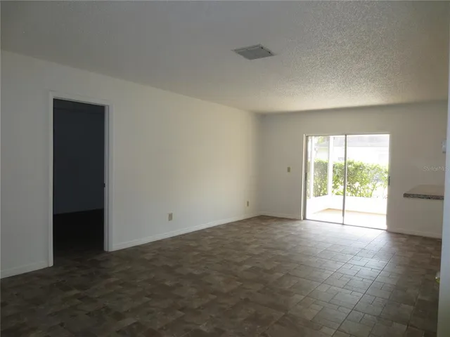 $2,700 | 2820 Lomond Drive, Palm Harbor, FL 34684