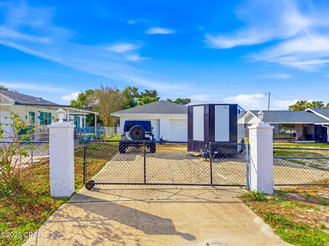 $1,200,000 | 224 East Lakeshore Drive, Panama City Beach, FL 32413