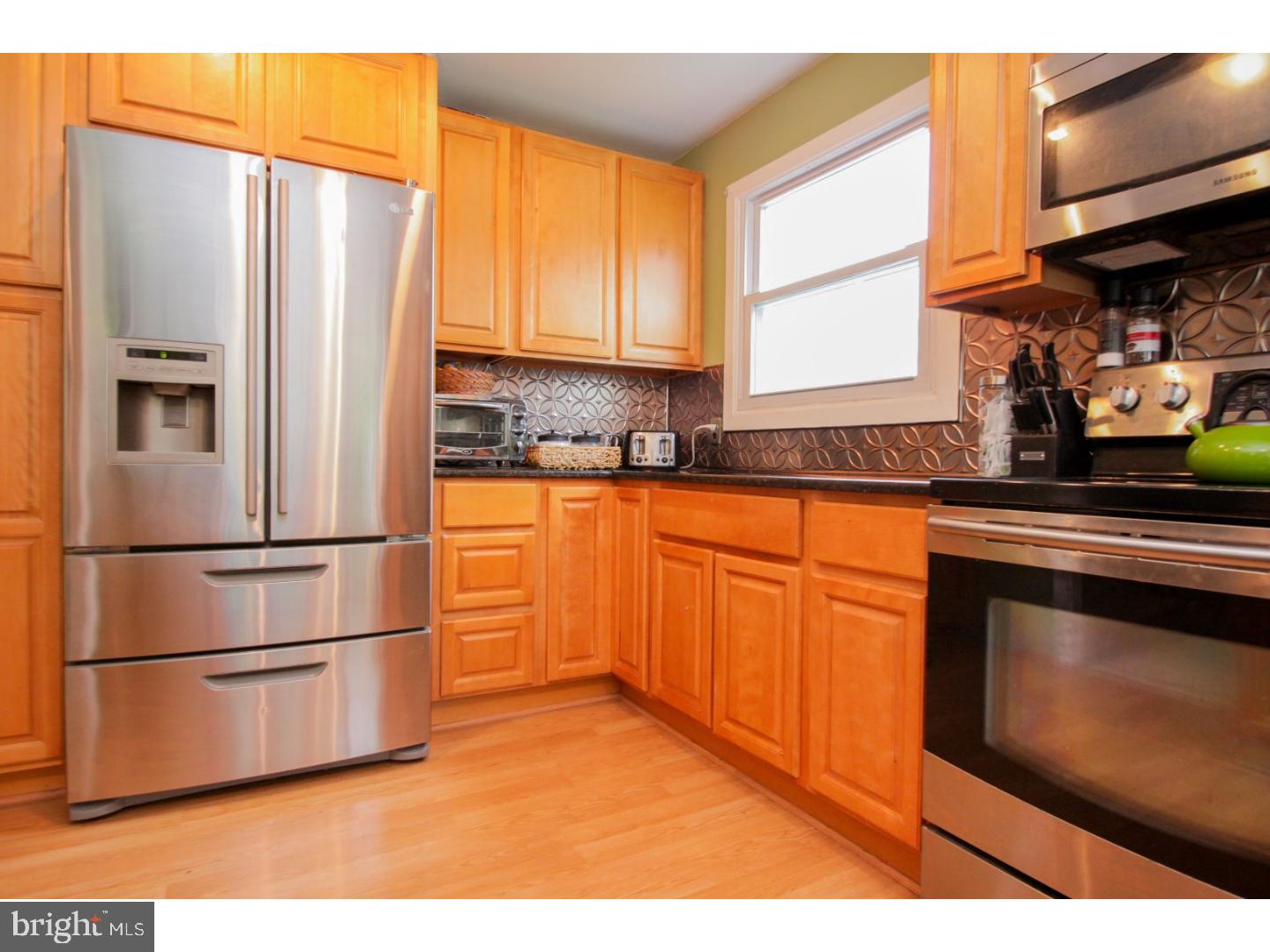 312 Sheffield Road Cherry Hill, NJ 08034 - Photo 3 of 23