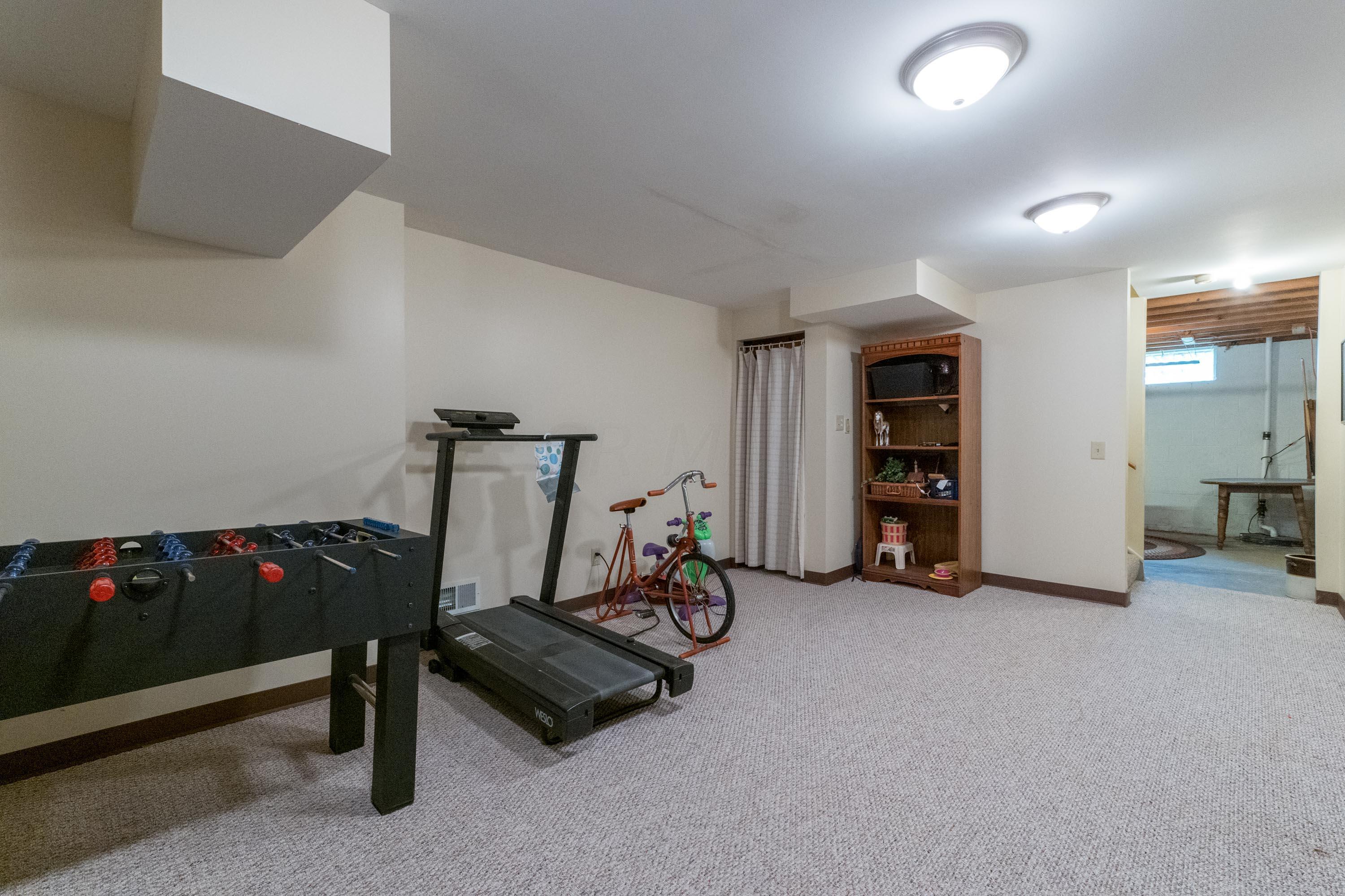 664 Ridenour Road Columbus, OH 43230 - Photo 66 of 77 063P1703898