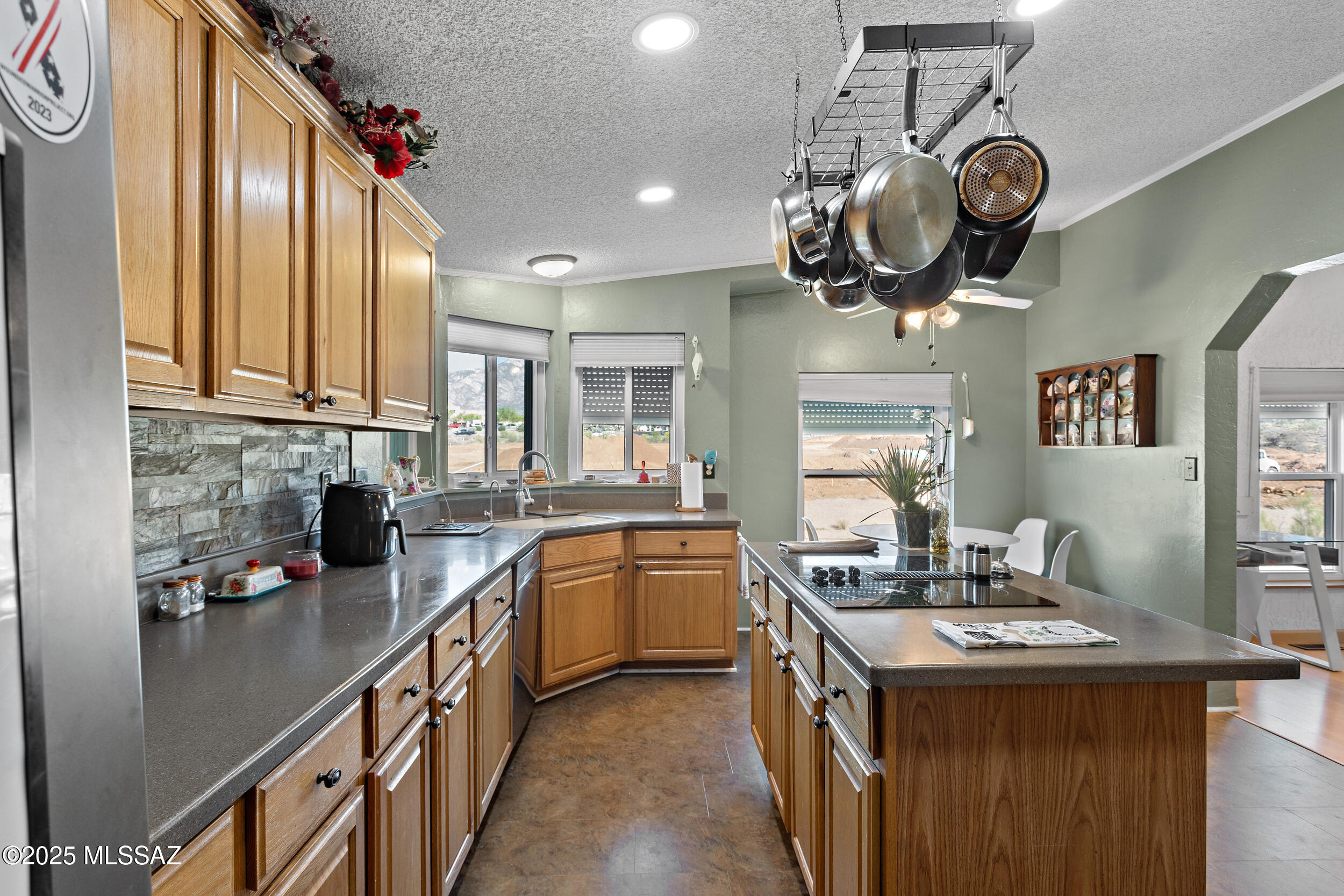 15301 North Oracle Road, Unit 114 Tucson, AZ 85739 - Photo 10 of 32 Kitchen