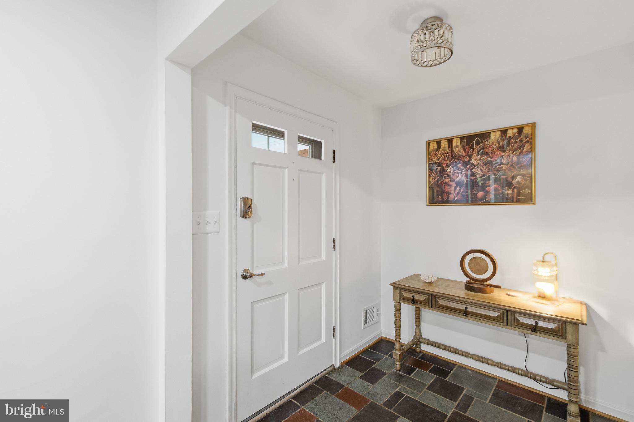 14105 Manchester Road Upper Marlboro, MD 20774 - Photo 6 of 51 foyer