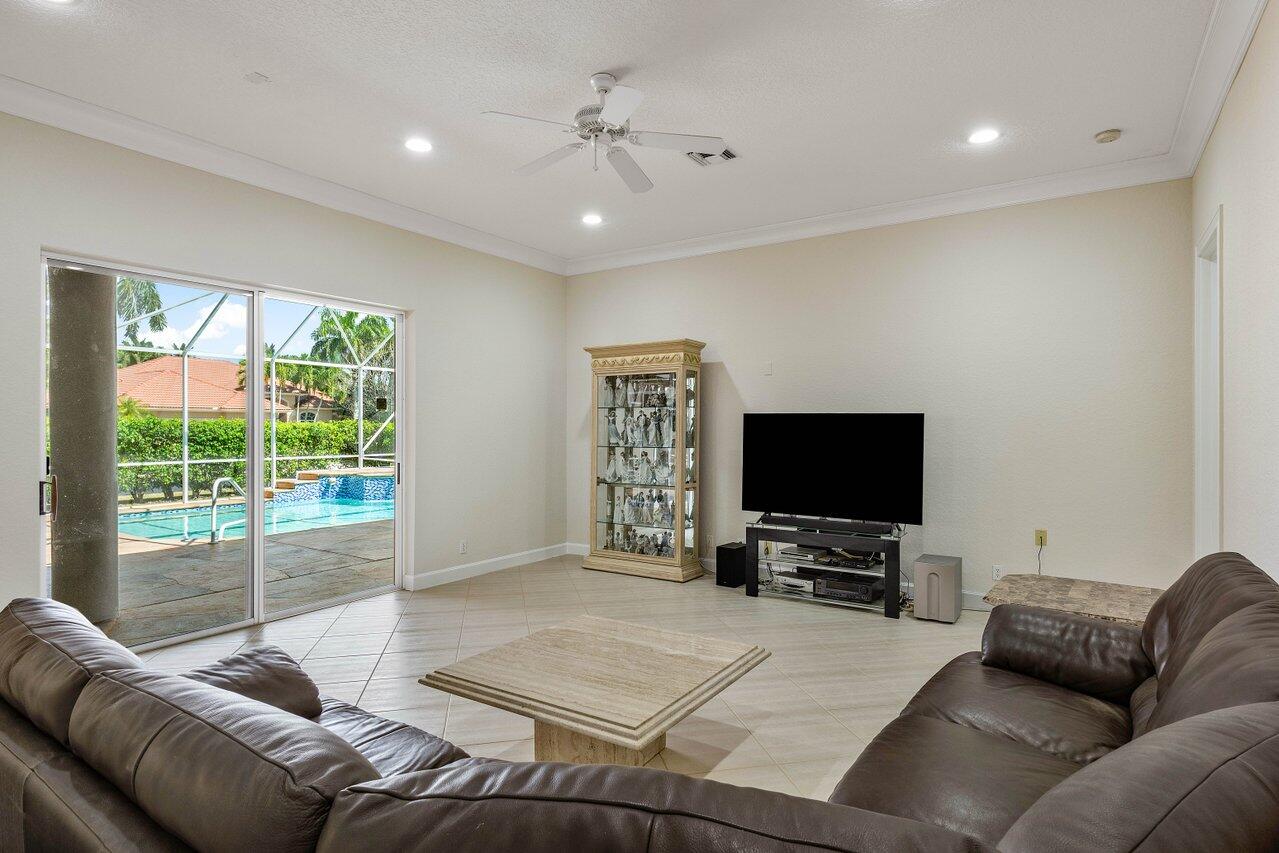 21175 Falls Ridge Way Boca Raton, FL 33428 - Photo 12 of 68 112-21175FallsRidgeWay-BocaRaton-FL-3342