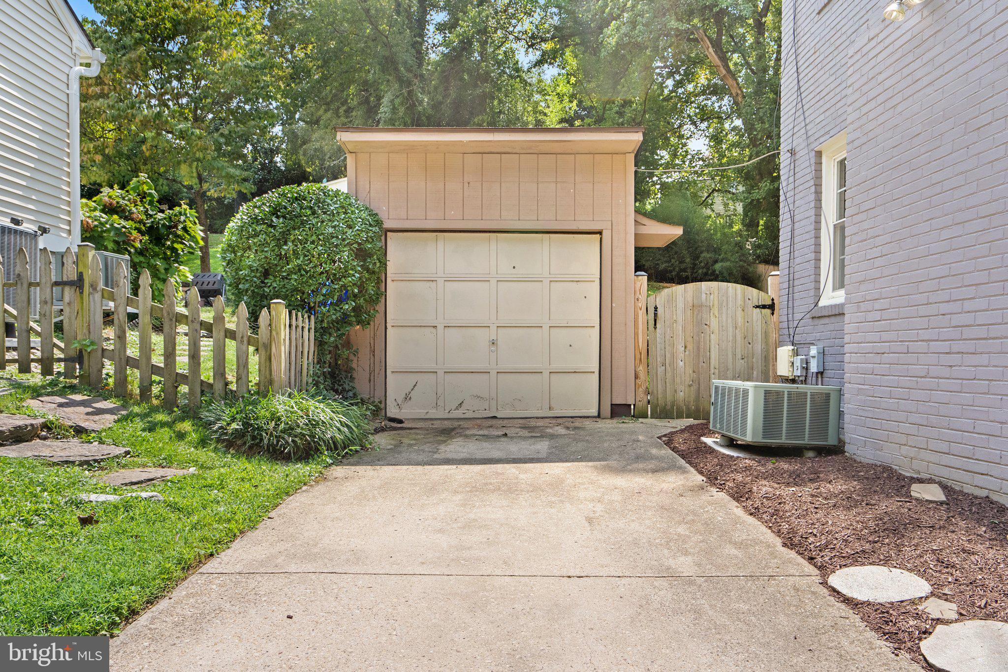 406 Williamsburg Drive Silver Spring, MD 20901 - Photo 45 of 49 GARAGE!