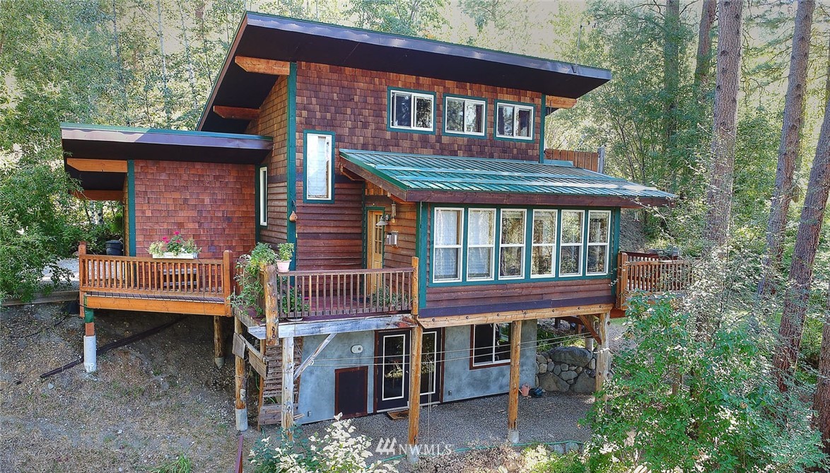 13 Trillium Road Winthrop, WA 98862 - Photo 1 of 25