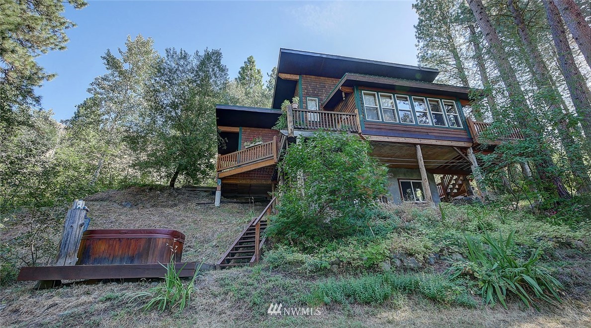 13 Trillium Road Winthrop, WA 98862 - Photo 3 of 25