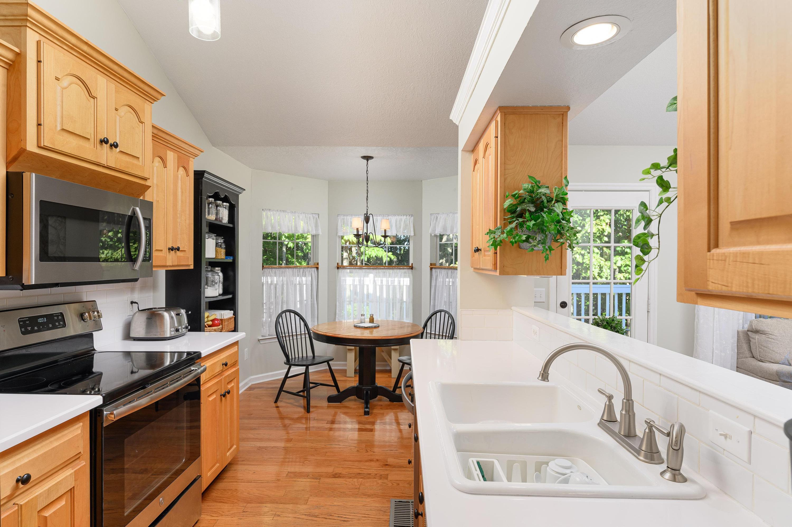 9942 Fielding Road Ooltewah, TN 37363 - Photo 22 of 38 Kitchen