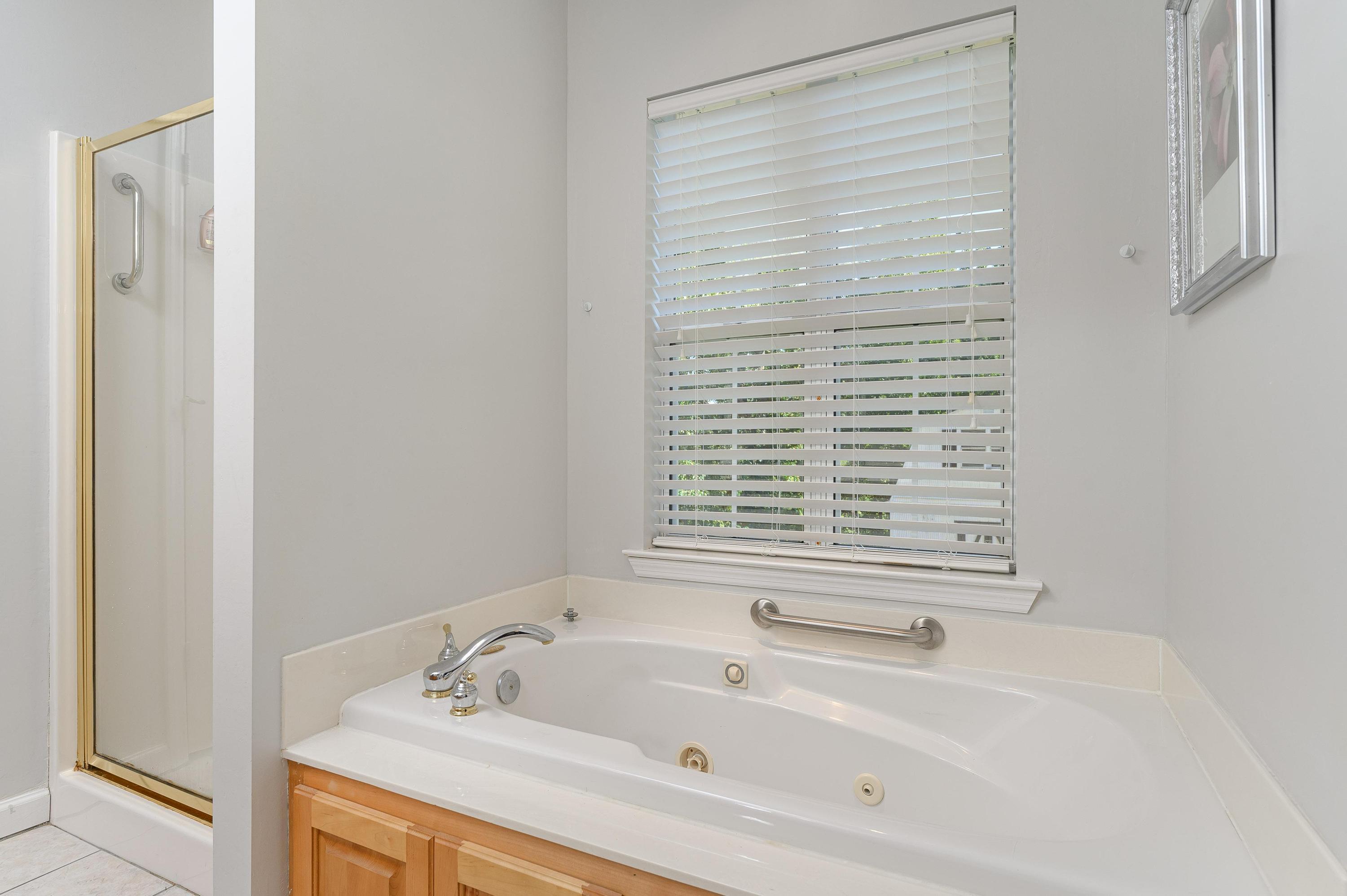 9942 Fielding Road Ooltewah, TN 37363 - Photo 30 of 38 Primary Bathroom