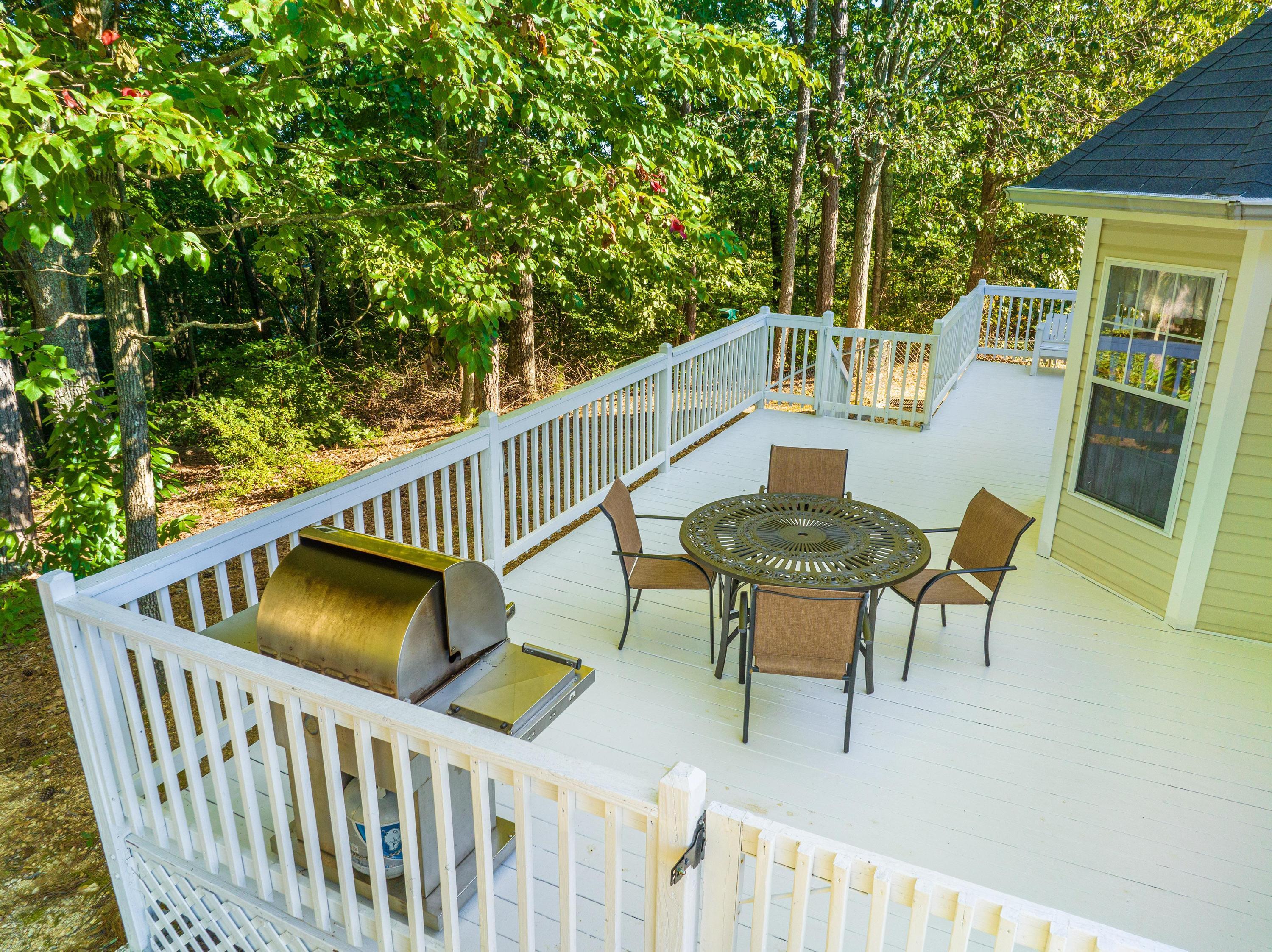 9942 Fielding Road Ooltewah, TN 37363 - Photo 9 of 38 Back Deck