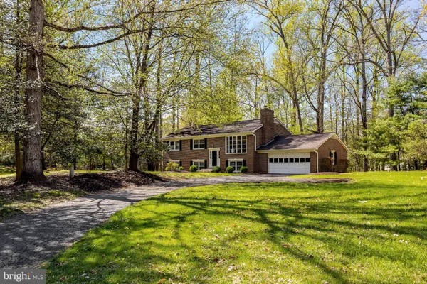$965,000 | 12186 Hickory Knoll Place, Fairfax, VA 22033