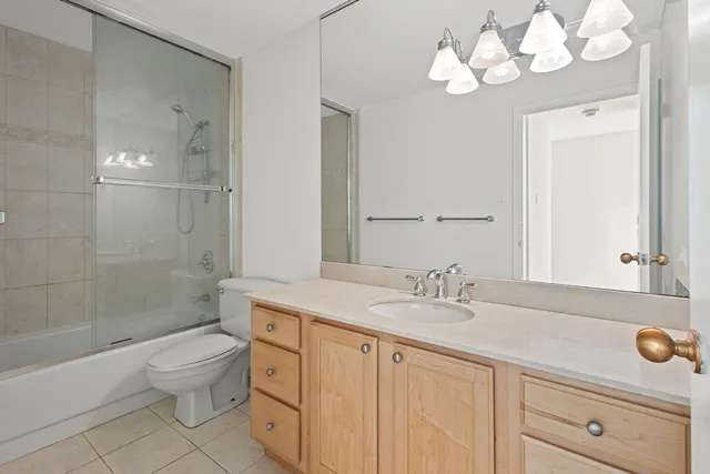 $249,100 | 211 East Ohio Street, Unit 2419, Chicago, IL 60611