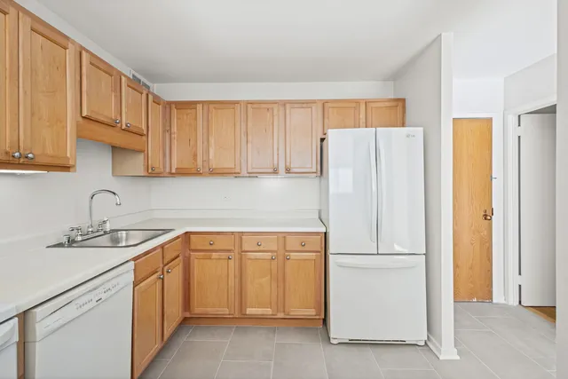 $249,100 | 211 East Ohio Street, Unit 2419, Chicago, IL 60611