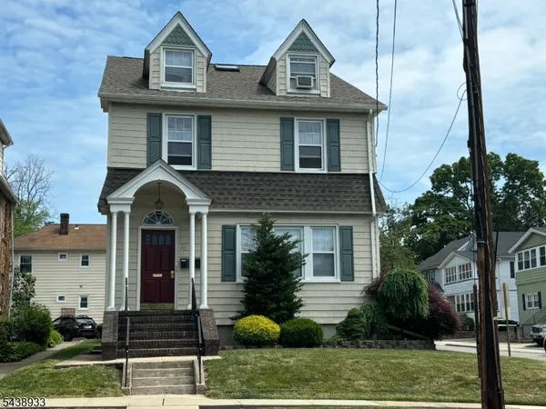 $3,000 | 36 Walnut Street, Montclair, NJ 07042