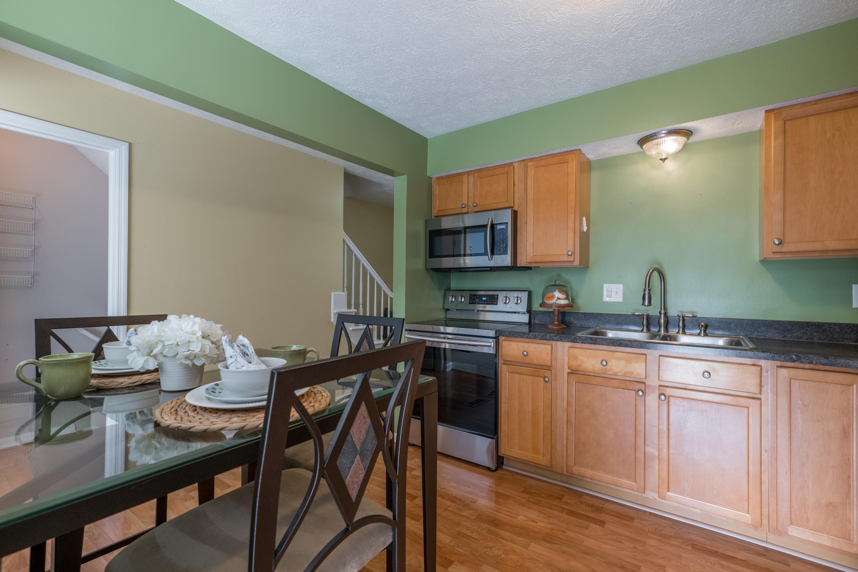 7762 Sawmill Road Dublin, OH 43016 - Photo 6 of 38 Kitchen