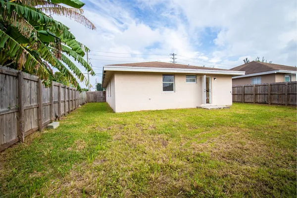 $2,850 | 455 Northwest 14th Street, Florida City, FL 33034