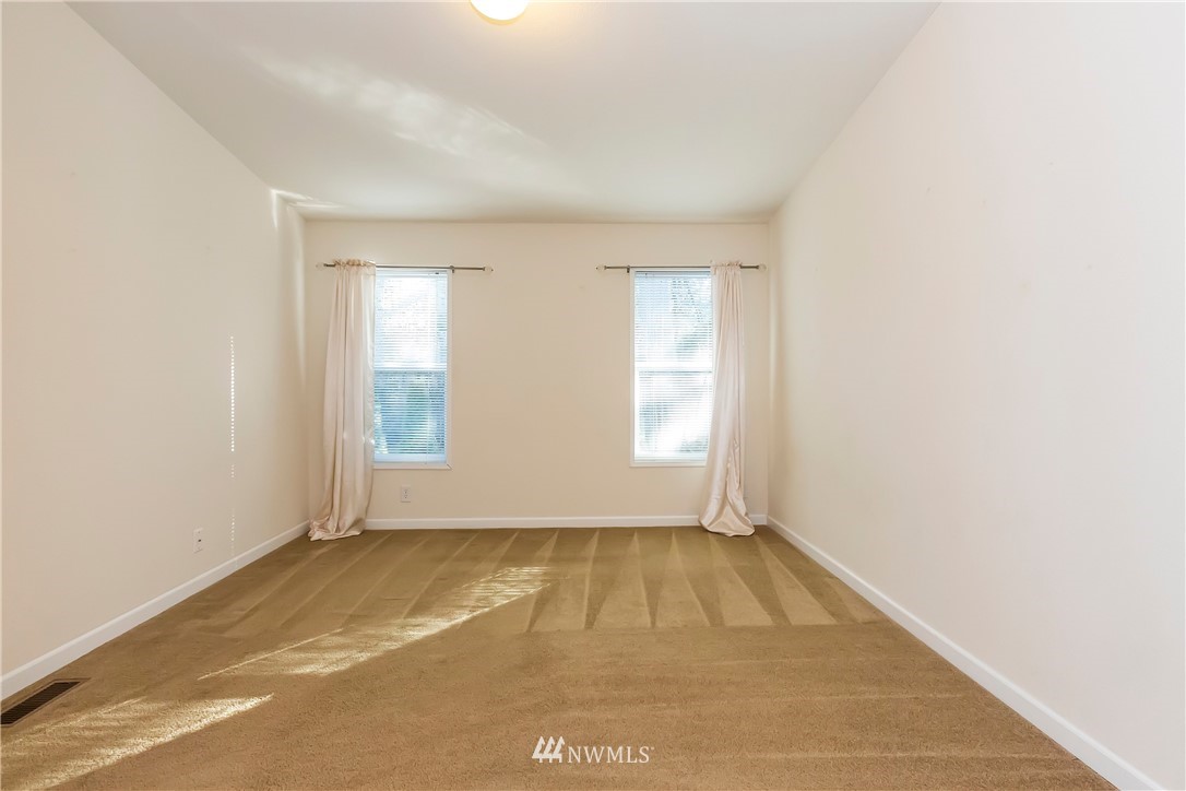 2940 Harris Road Southeast Port Orchard, WA 98366 - Photo 13 of 37 Gallery Image 13