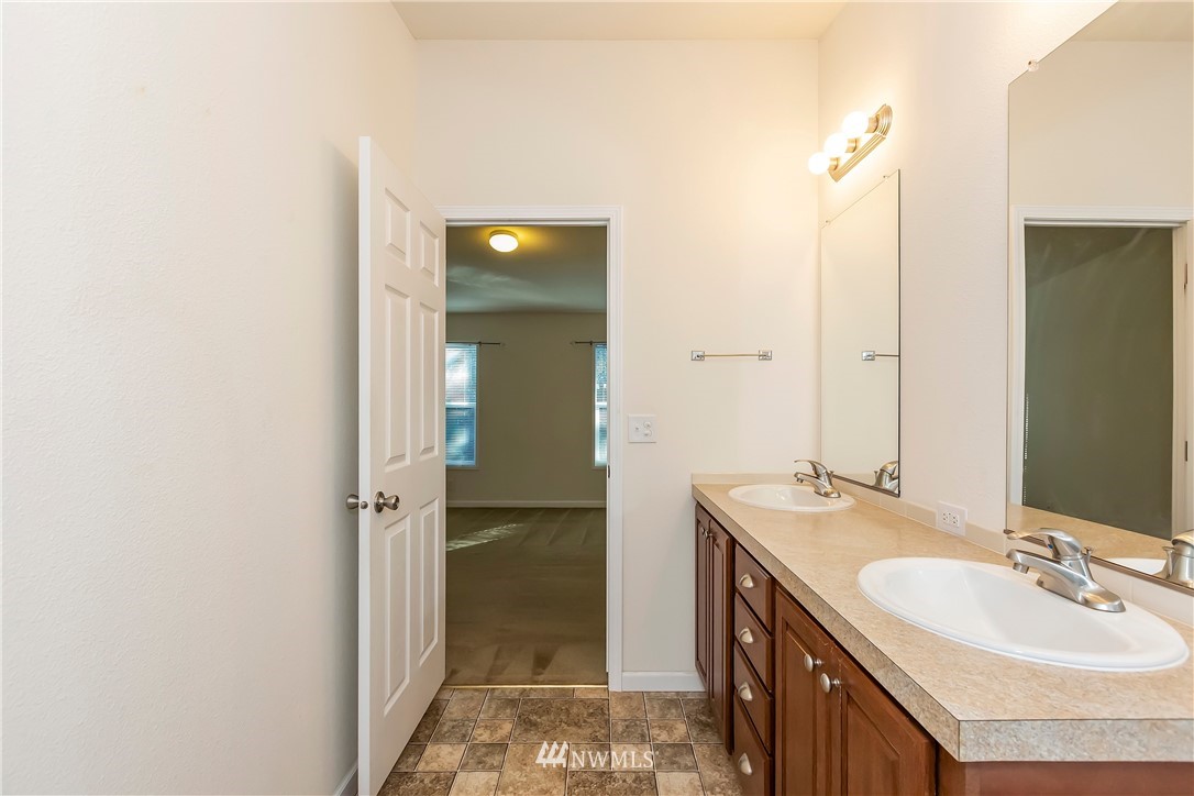 2940 Harris Road Southeast Port Orchard, WA 98366 - Photo 16 of 37 Gallery Image 16