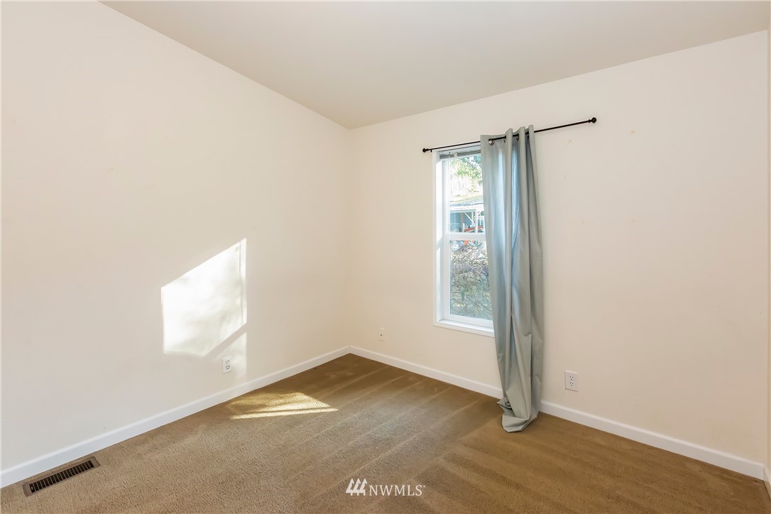 2940 Harris Road Southeast Port Orchard, WA 98366 - Photo 21 of 37 Gallery Image 21