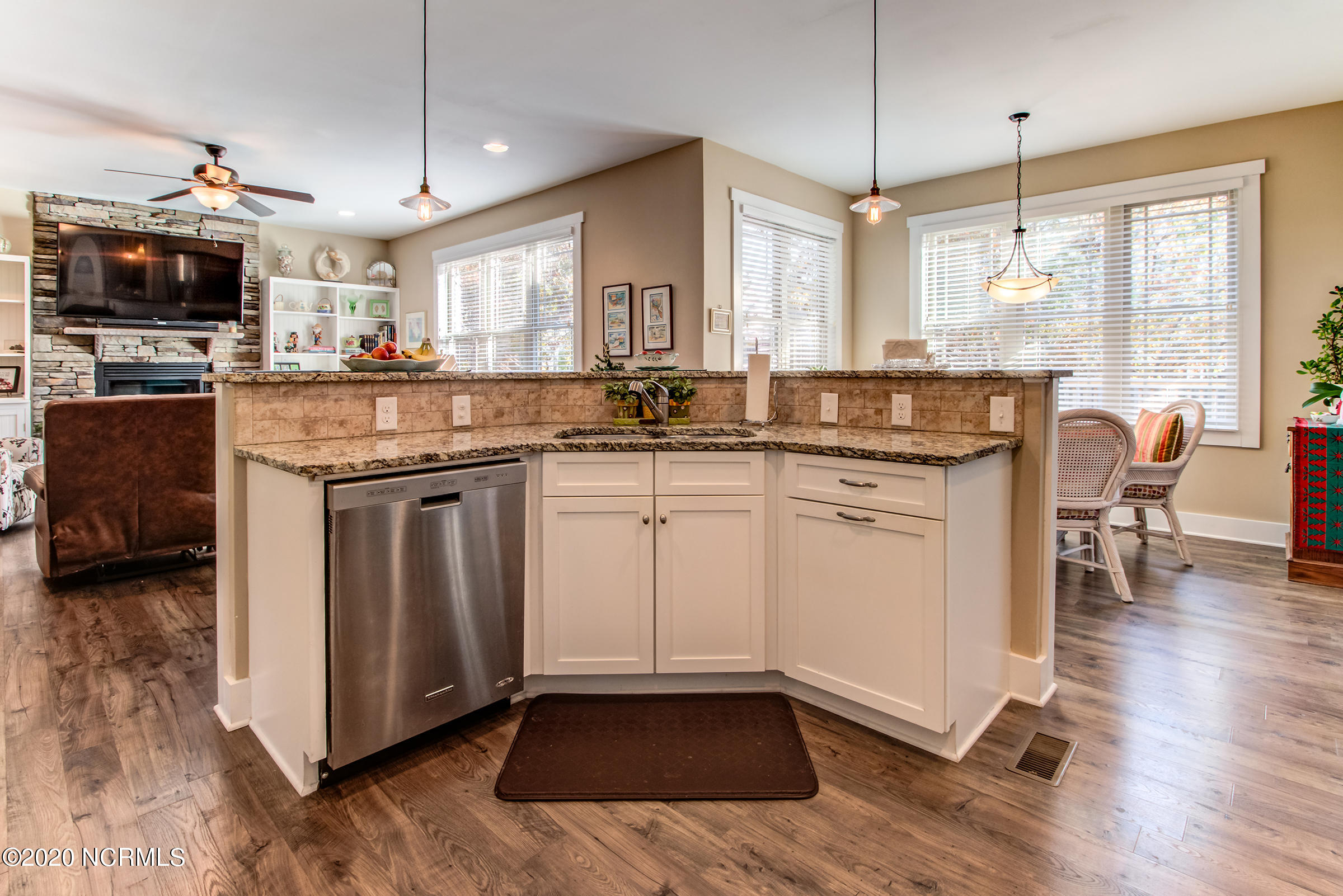 418 Tahoe Road Wilmington, NC 28412 - Photo 10 of 56 11