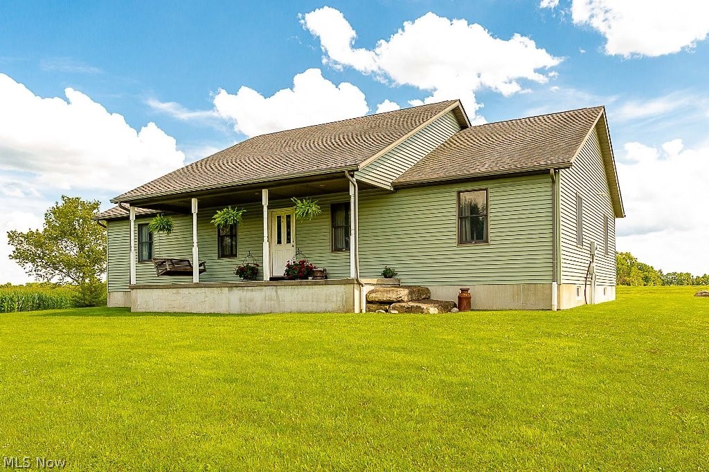42691 Whitney Road Lagrange, OH 44050 - Photo 3 of 35