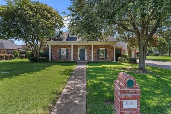 $465,000 | 846 Whitfield Drive, Natchitoches, LA 71457