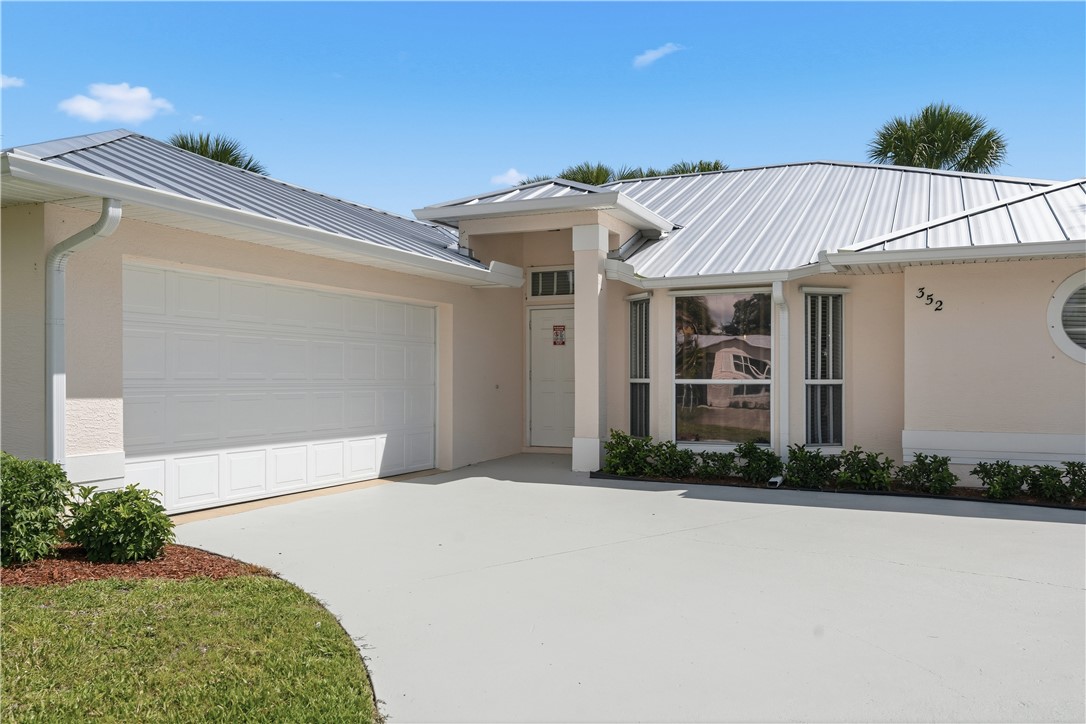 352 Quarry Lane Sebastian, FL 32958 - Photo 2 of 36