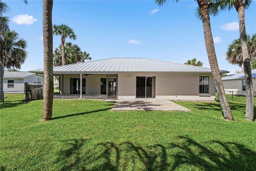 352 Quarry Lane Sebastian, FL 32958 - Photo 3 of 36