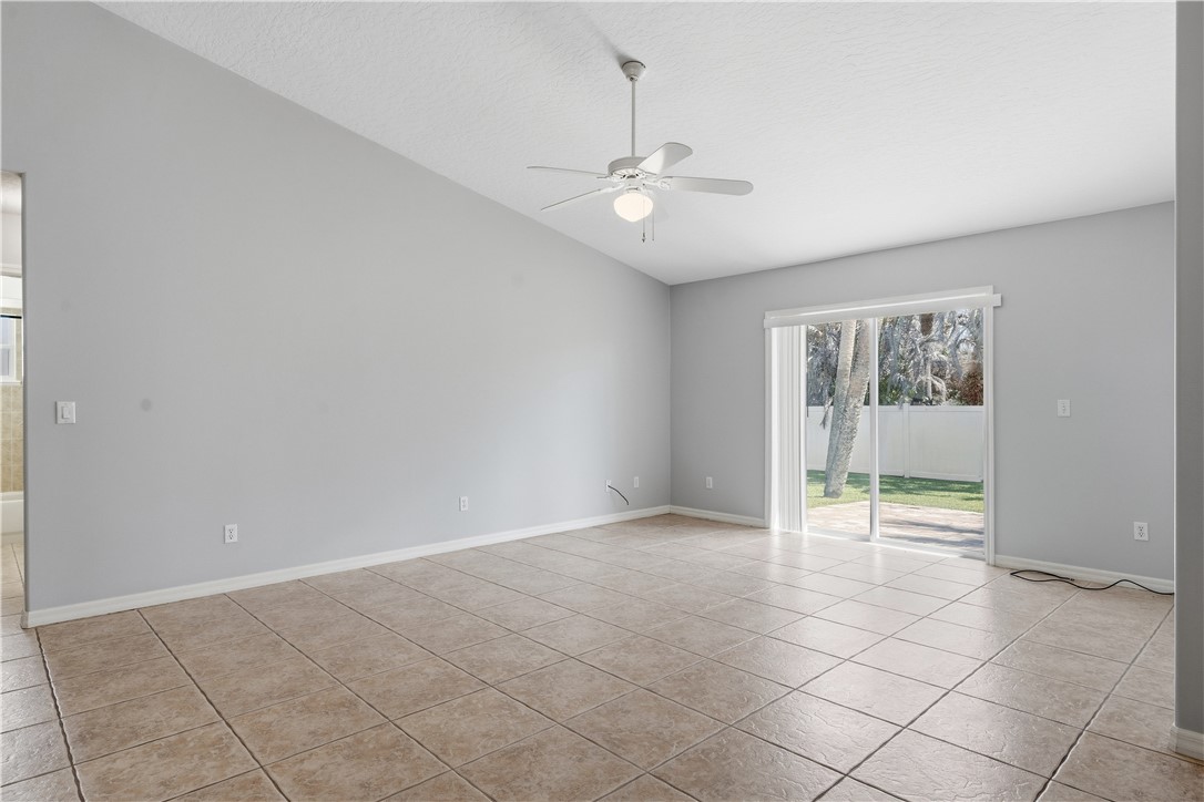 352 Quarry Lane Sebastian, FL 32958 - Photo 10 of 36
