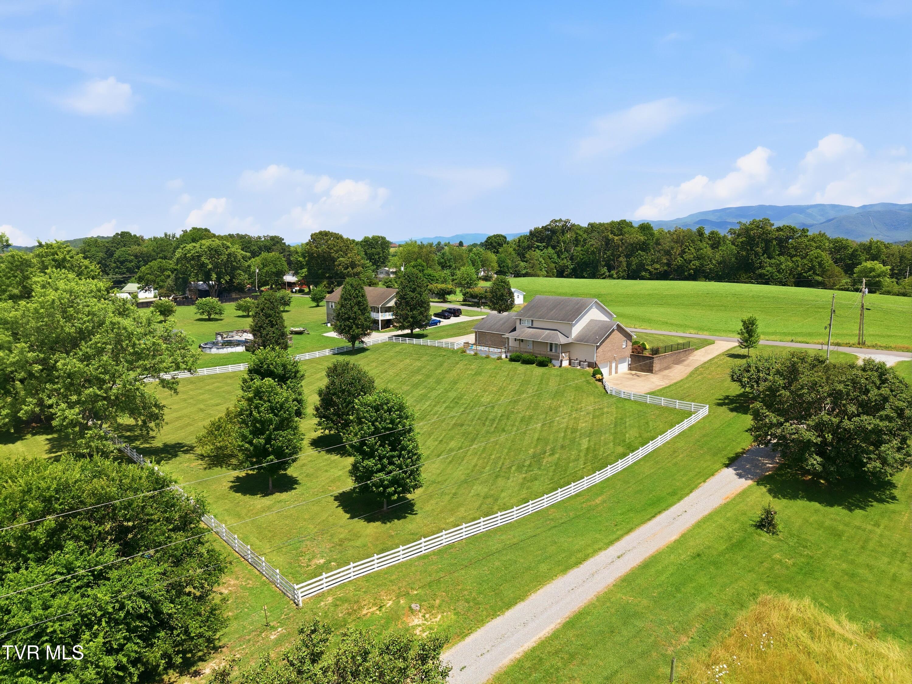 767 Possum Creek Road Greeneville, TN 37743 - Photo 67 of 69 18_767_possum_creek_rd_0017