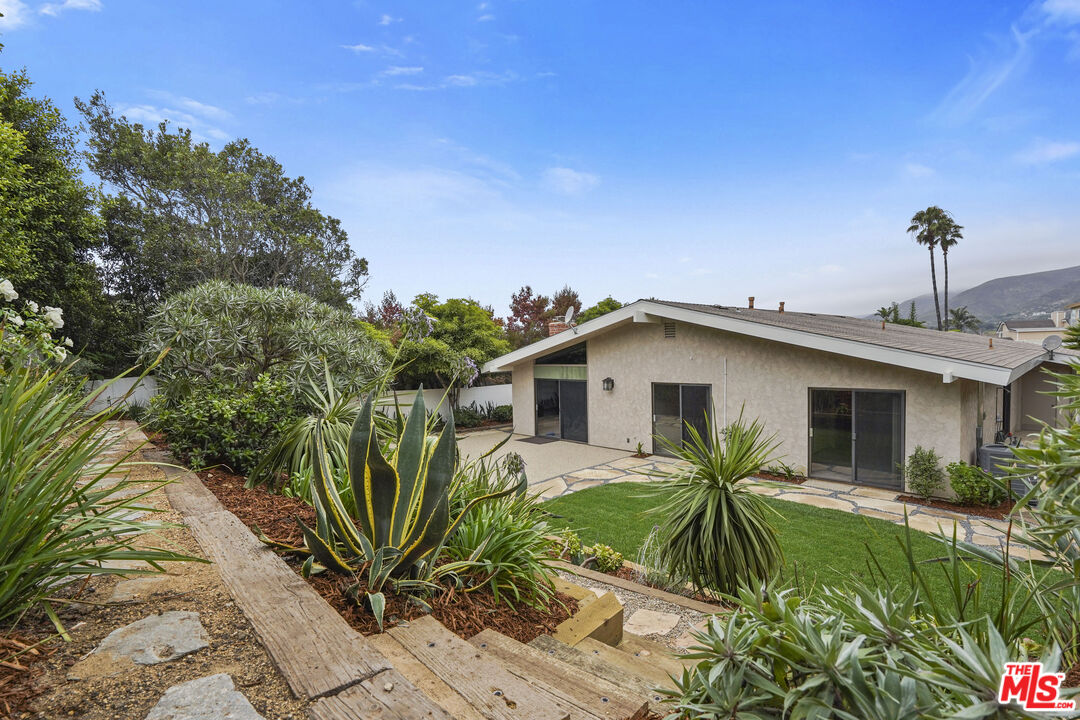 Sea Star Drive Malibu, CA 90265 - Photo 6 of 33