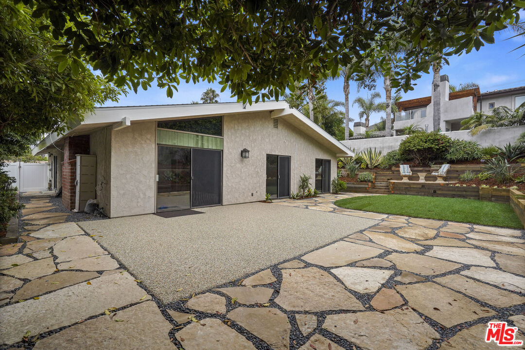 Sea Star Drive Malibu, CA 90265 - Photo 7 of 33