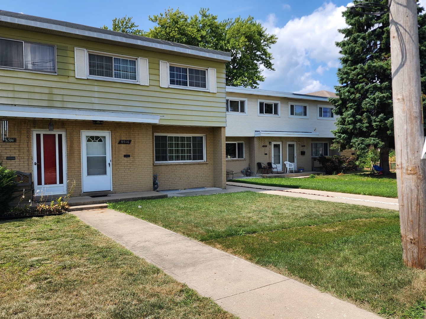 8916 Gross Point Road Skokie, IL 60077 - Photo 2 of 37 Gallery Image 2