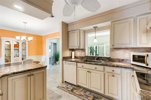 $235,000 | 72 Circlewood Drive, Unit A27, Venice, FL 34293