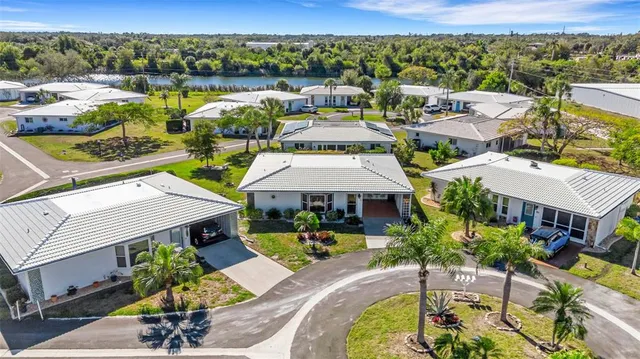 $235,000 | 72 Circlewood Drive, Unit A27, Venice, FL 34293