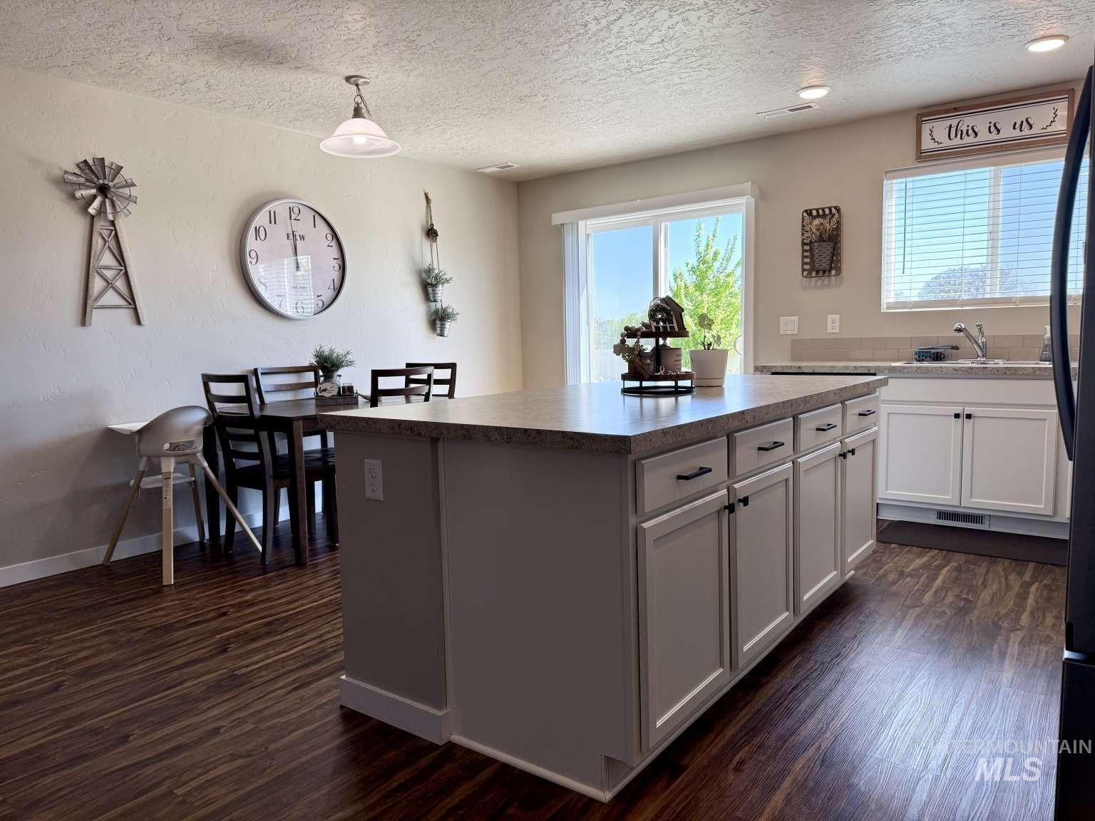 16512 Breton Way Caldwell, ID 83607 - Photo 6 of 18