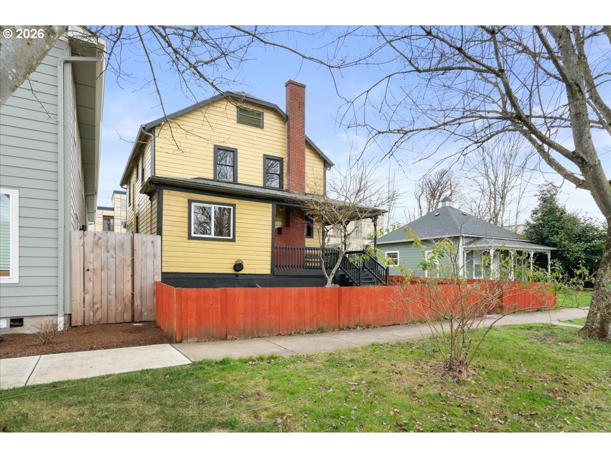 1280 4th Street Northeast Salem, OR 97301 - Photo 2 of 44 a view of an house with backyard space and balcony