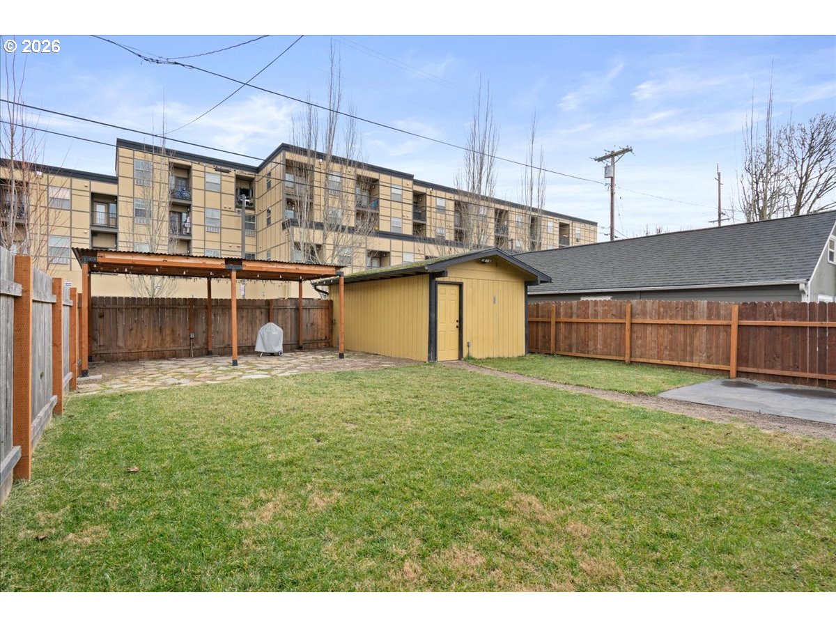 1280 4th Street Northeast Salem, OR 97301 - Photo 44 of 44 a view of a house with backyard and kitchen