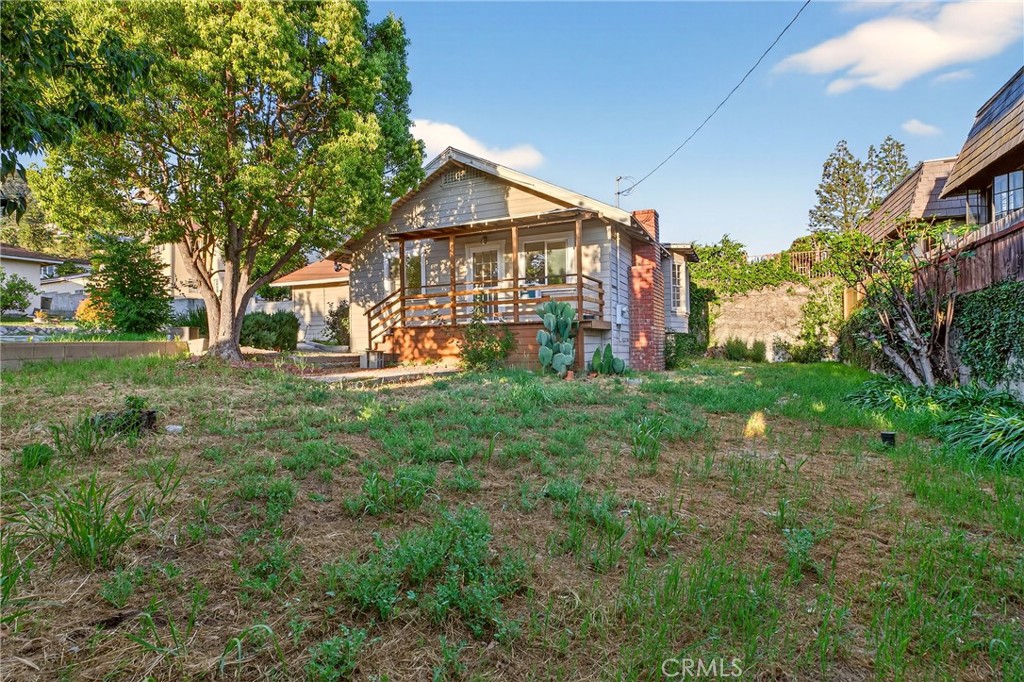 316 West Kenneth Road Glendale, CA 91202 - Photo 7 of 33